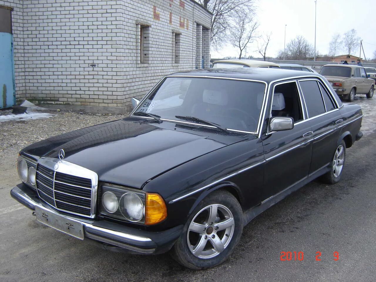 Купить 190 дизель. Мерседес 190 дизель. Mercedes 2400. Мерседес 190 дизель 2.5. Мерседес 1978 года.