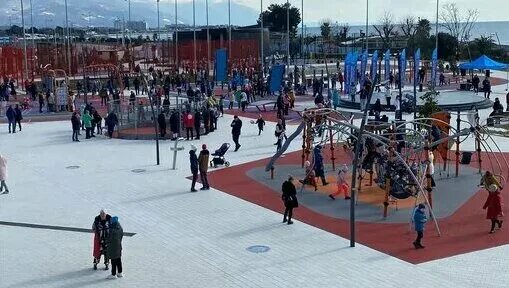 сочи в феврале 2022. краснодар ребенок провалился. сочи сейчас. фото сочи в феврале 2022. сочинский парк.