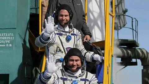 Ускорение космонавта при старте