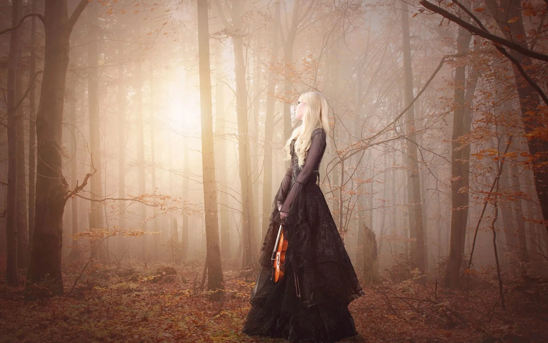 Девочка в лесу. Девушка перед лесом. Девочка в лесу. Девушка в платье. Девушка перед лесом.