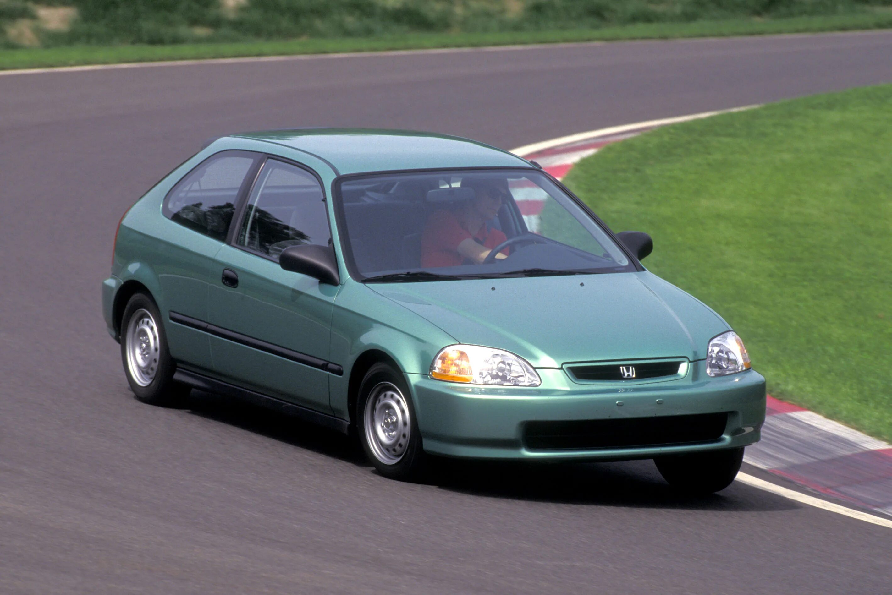 Honda 6 поколения. Honda Civic Hatchback 1995. Honda Civic 1995 хэтчбек. Honda Civic vi 1995. Хонда Цивик 6 хэтчбек 3.