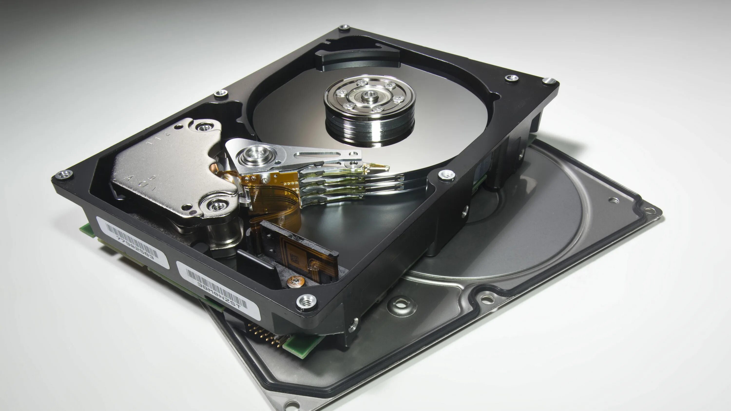 Жесткие диски – HDD (hard Disk Drive). "Жесткий диск" Jumbo v8. Жесткий диск 2022. HDD qattiq Disk. Типы памяти жесткого диска