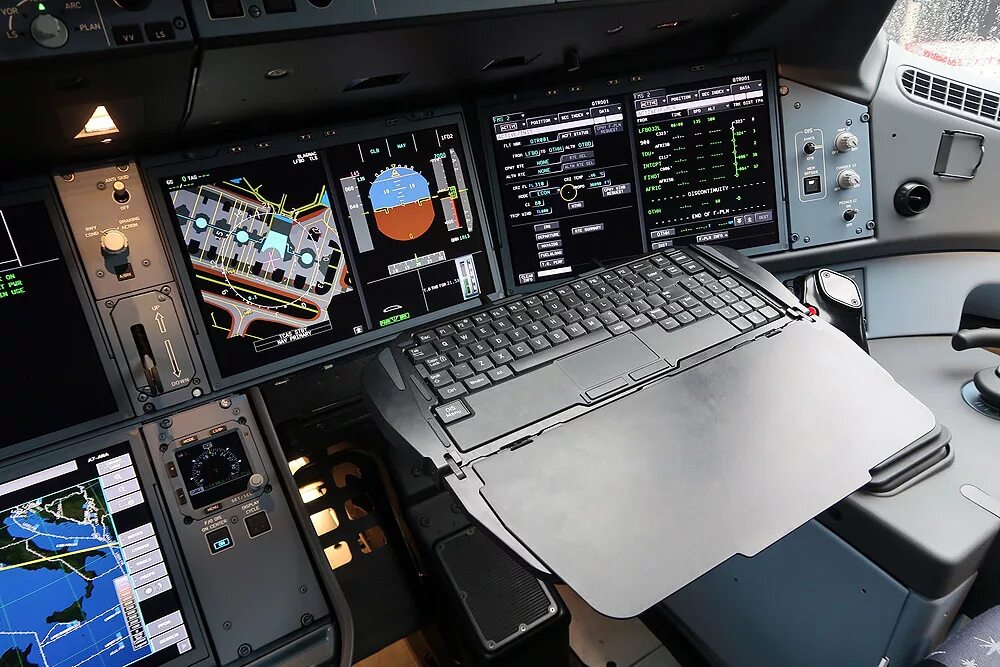 Airbus system. Airbus a350 кабина. airbus a350 xwb кабина. airbus a350 кабина пилотов. аэробус а 350 1000 кабина.