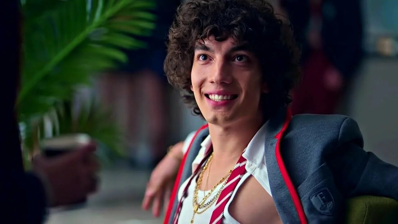 Филипп элита сериал. Элита валерио 2 сезон. Валерио элита. Валерио элита. Элита сериал валерио.