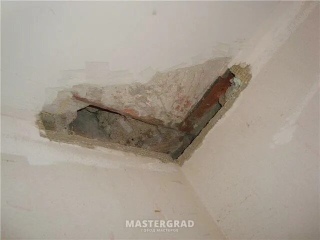 Утеплить стену в квартире изнутри. Плесень на пластиковых панелях. Плесень на стенах. Промерзает шов в углу стены. Плесень на стенах в погребе.