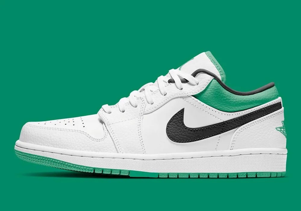 Найк 1 лоу. Nike Air Jordan 1 Low White Green. Nike Air Jordan 1 Low Green. Nike Air Jordan 1 Green White. Nike Air Jordan 1 Low зеленые.