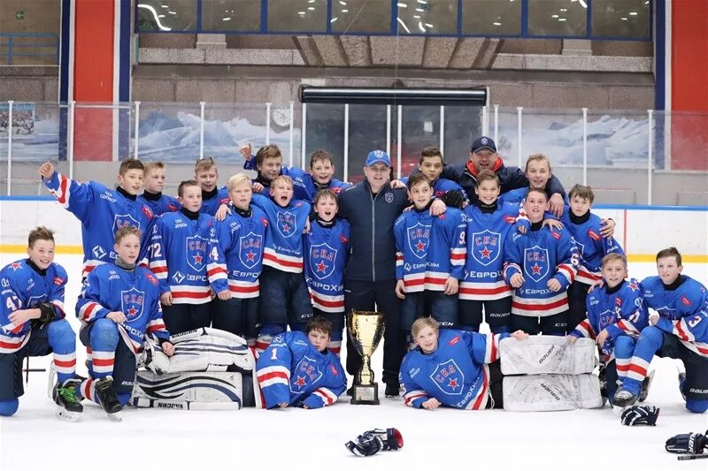 состав ска 2010. никита баринов хоккей. тренер по хоккею спб. лаврецкий олег николаевич. ска 2005.