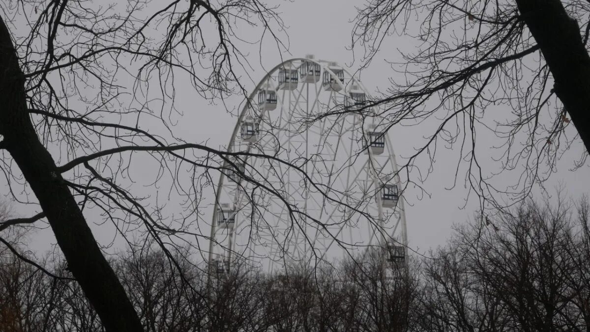 16 03 2023. Колесо обозрения в Самаре. Самара вид с колеса обозрения зимой. Колесо обозрения парк Гагарина Самара с земли. Кабинка колеса обозрения.