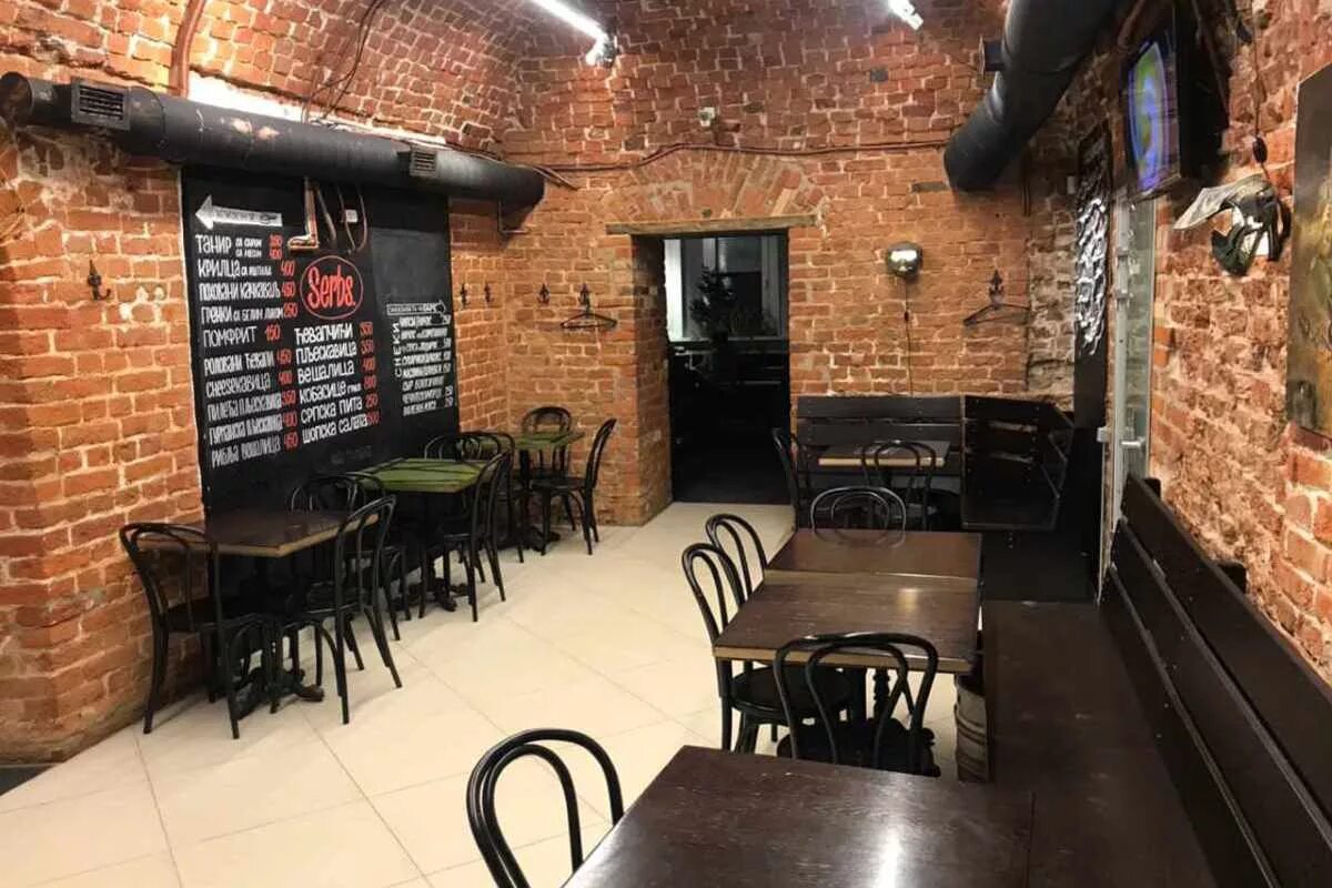 Паб на покровке москва. O'connells pub москва. Москва улица покровка 2/1с1 веладора. Pauwel kwak паб. Ресторан в стиле декаданс спб.