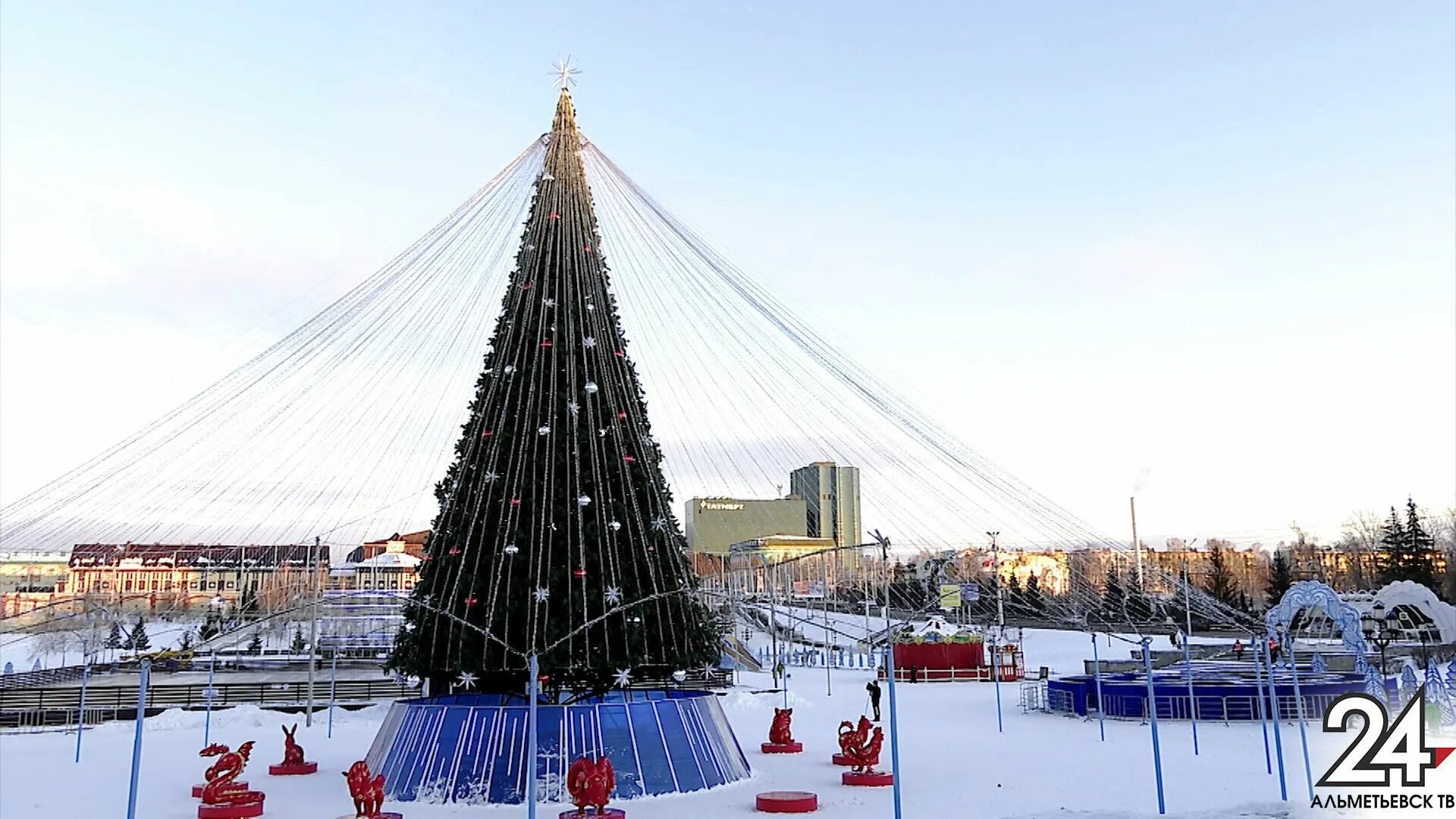 Альметьевск новогодняя программа. Новогодние городки альметьевск. Елка в альметьевске 2022. Альметьевск елка татнефть. Новогодний альметьевск 2023.