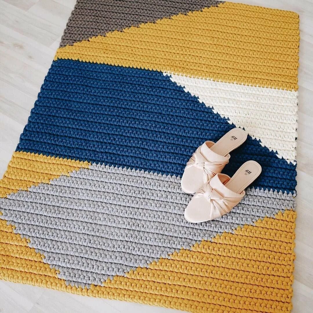 Коврик в ванную из трикотажной пряжи. Коврик из трикотажной пряжи. Прямоугольный коврик крючком. Прямоугольный коврик из трикотажной пряжи крючком. Коврик из трикотажной пряжи.
