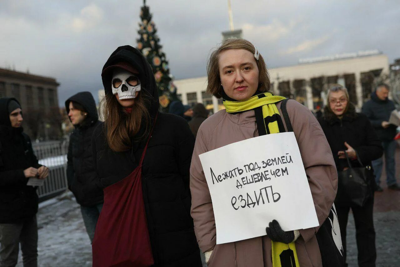 Мгимо протест. Митинг в питере. протесты в петербурге. митинг с плакатами.