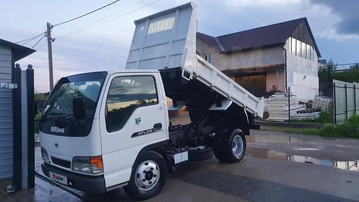 Ниссан атлас грузовик. Ниссан атлас самосвал. Nissan atlas самосвал. 5 тонн. Ниссан атлас самосвал.
