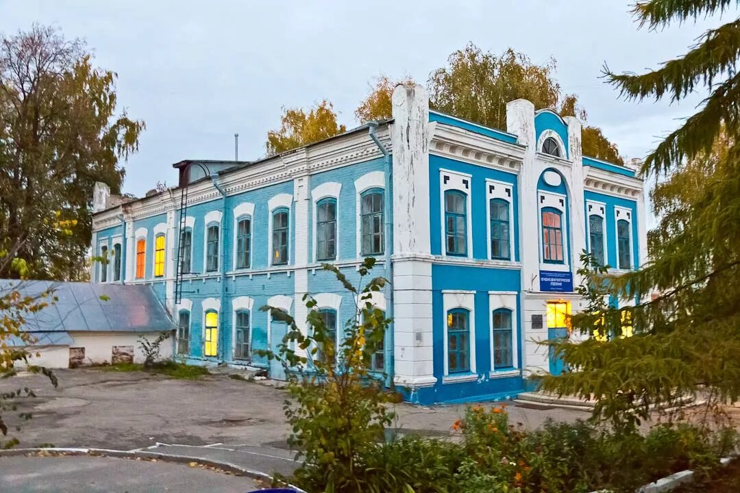 Картинки ДОМА В ЧЕБОКСАРАХ