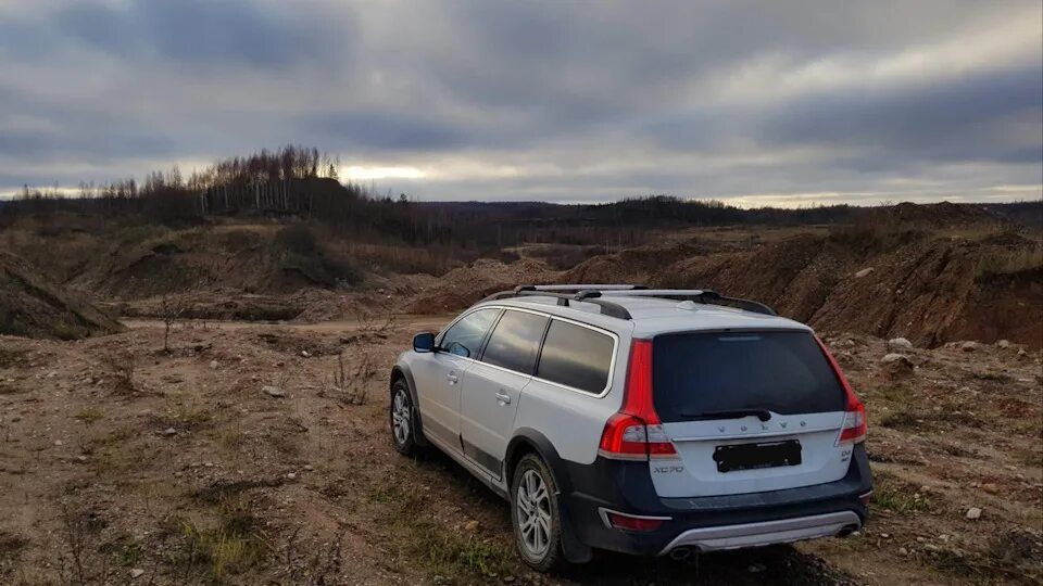 Volvo 31456644. Volvo xc70 2 4 дизель 2008 завод на холодную белый Дымок потом уходит.