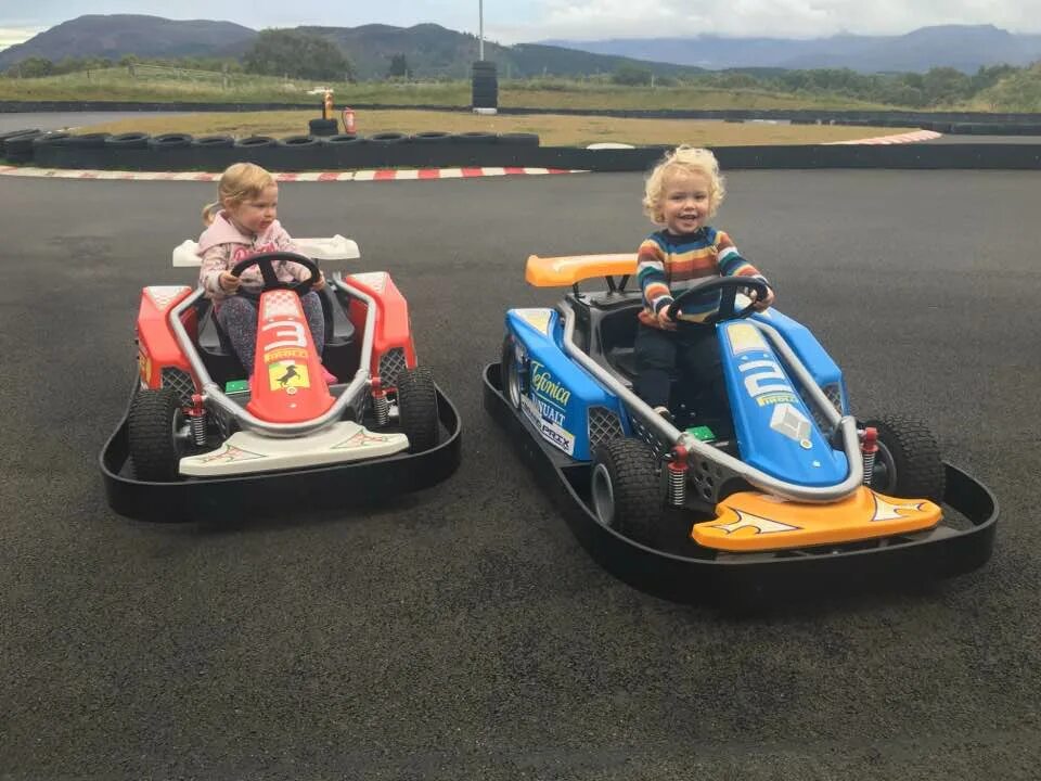 Картинг пышма. Go kart kids сочи. картинг микроволновка.