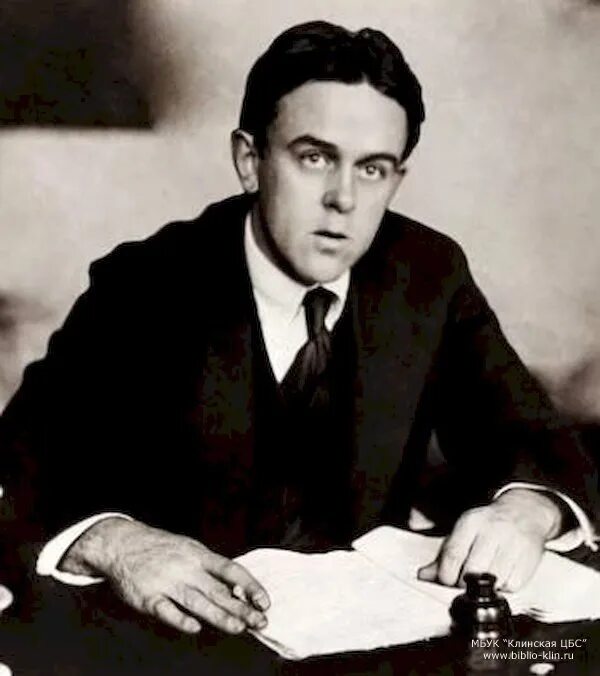 Джон рид 1920. Джон рид журналист. Дж рид. Джона сайласа рида. Джон рид сванидзе.