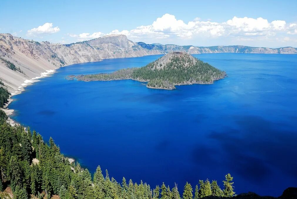 Кратерное озеро в Орегоне. Озеро Крейтер, штат Орегон, США. Кратерное озеро США. Национальный парк озеро Крейтер.