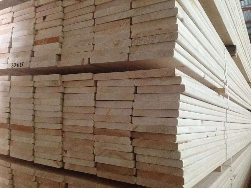 ассортимент пиломатериалов в строй мере в строителе. пиломатериалы балаково. доска брус. пиломатериалы брус доска. пиломатериал.