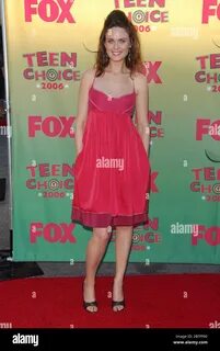 Emily Deschanel at the 2006 Teen Choice Awards - Arrivals at the Gibson Amp...