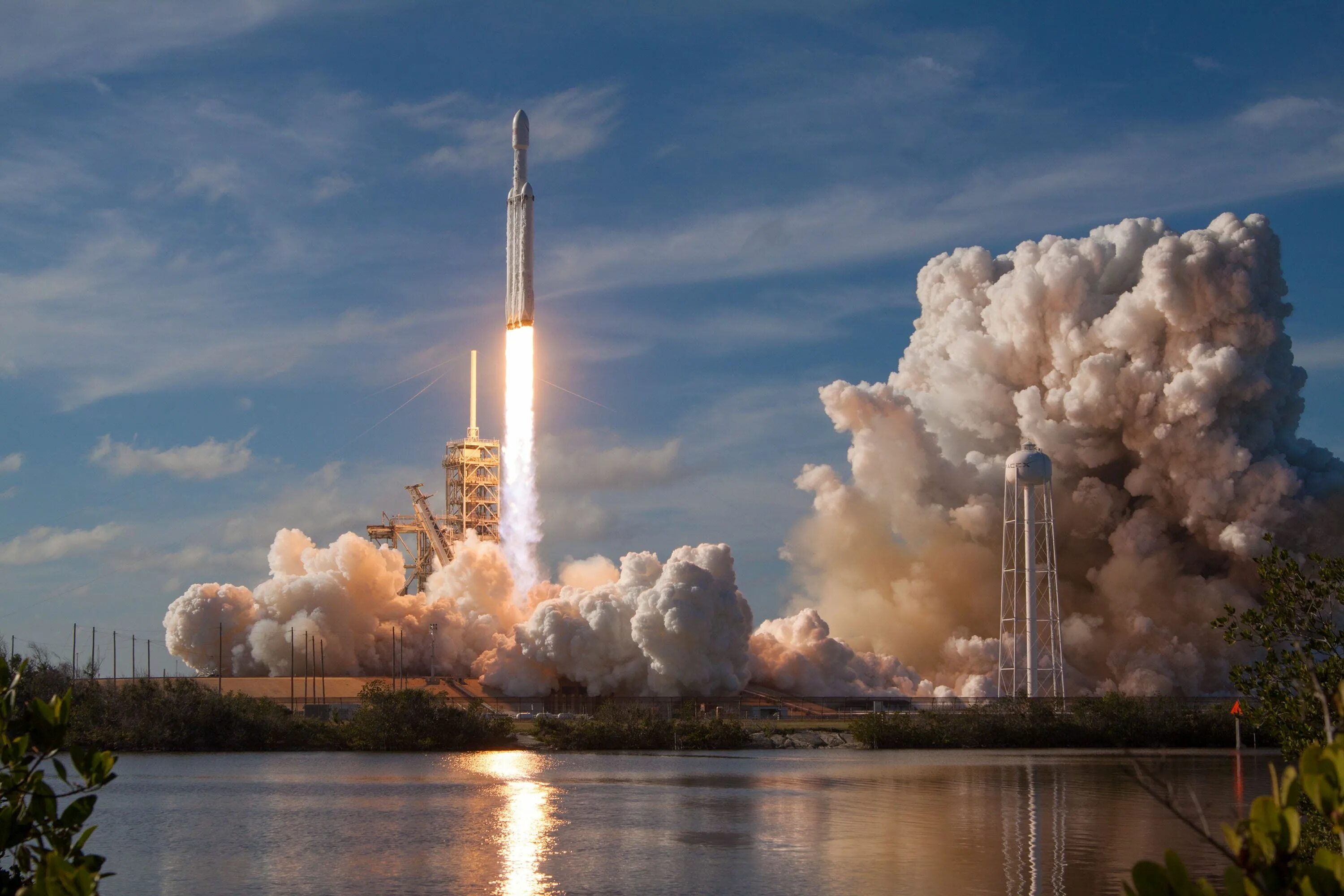 End launch. Взлёт Falcon Heavy. Falcon Heavy Launch. Спейс хеви ракета. SPACEX Falcon Heavy Rocket.
