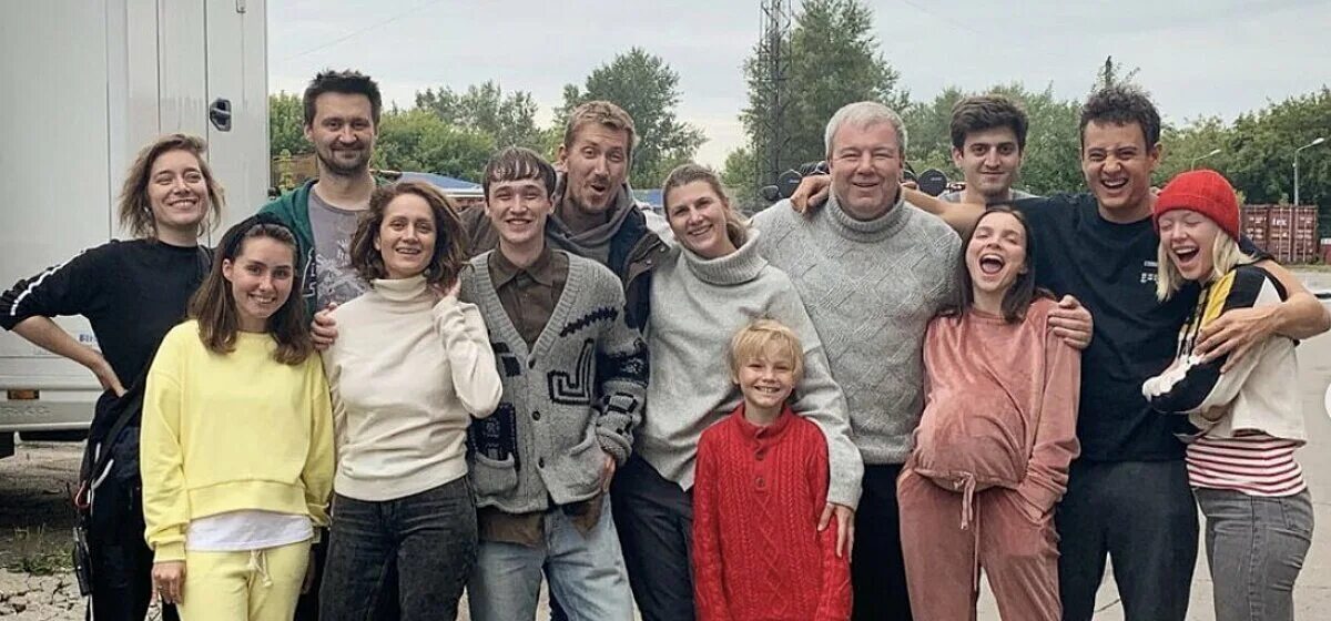 Участники шоу дом 1 на тнт. Ирина маркешина сериал дылды. Елена подкаминская в сериале жена олигарха. Проект анна николаевна сериал постер. Сериал контейнер марина.