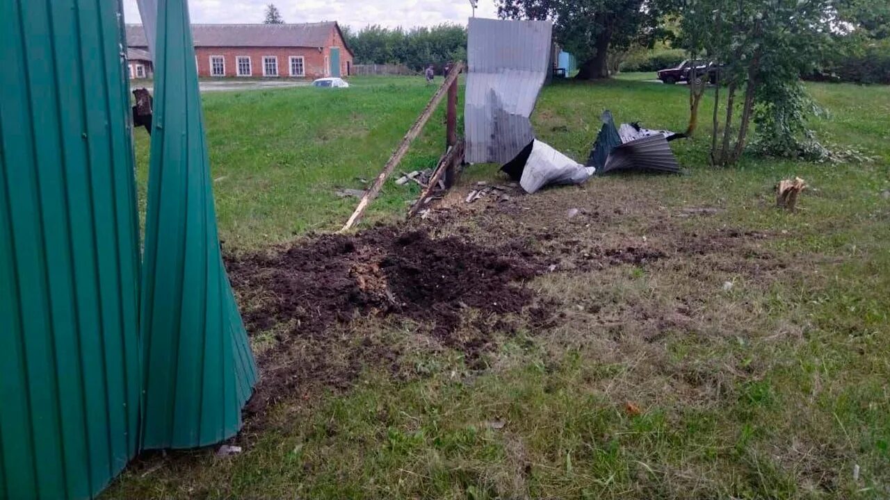 Горьковский белгородская область новости. Обстрел Белгородской области село Вязовое. Село Вязовое. Село Колотиловка Белгородская область обстреляли. ВСУ третий раз за сутки обстреляли Хутор Мухин в Белгородской области.