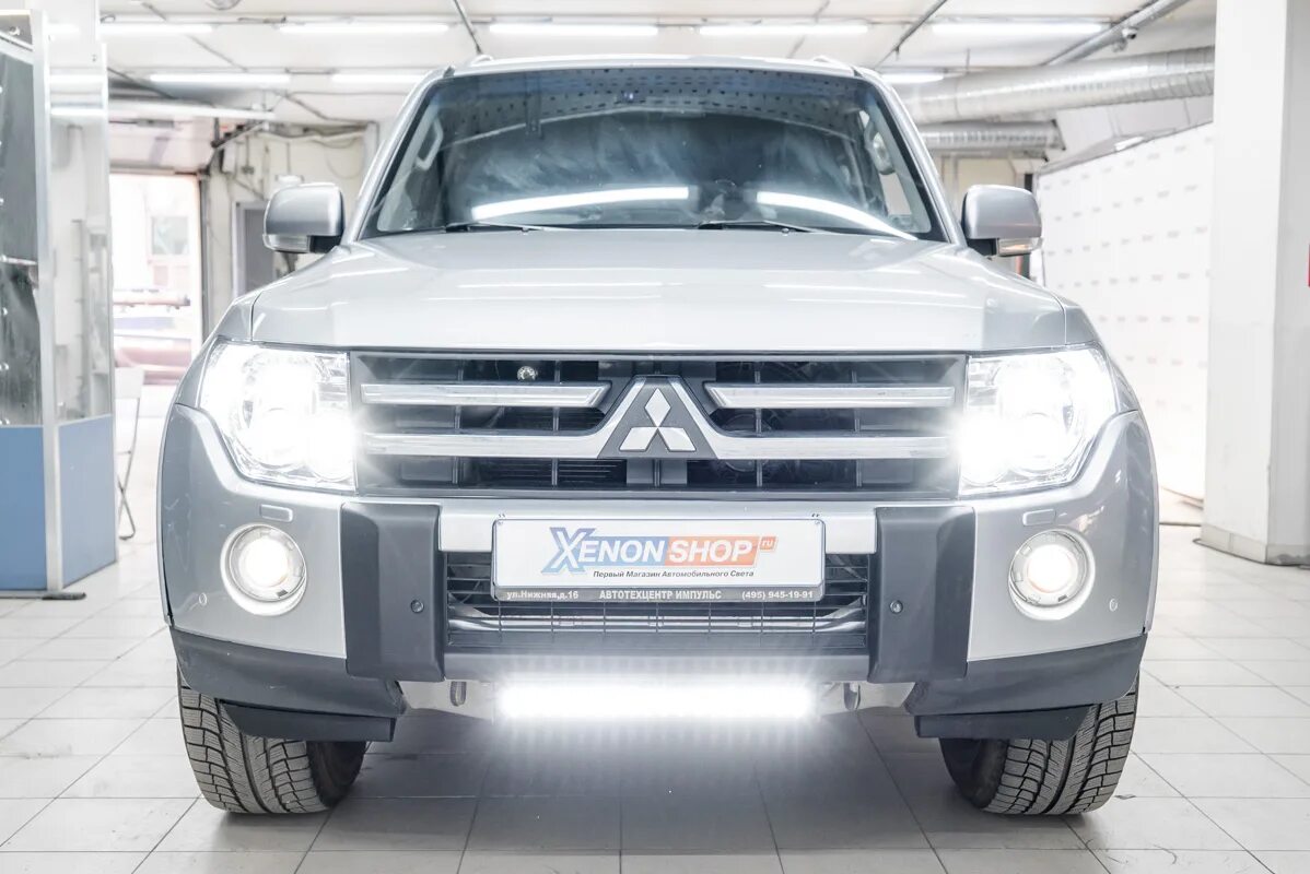 митсубиси паджеро 4 зимой. светодиодные фары на митсубиси паджеро 4. заряженный паджеро 4. паджеро 4 свет. 5л.