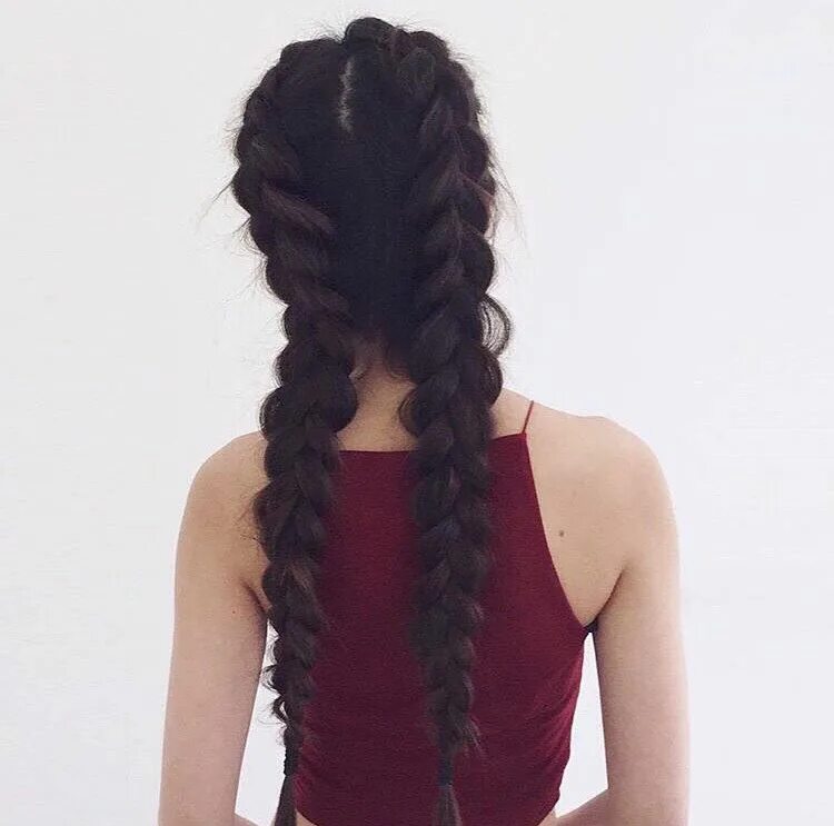 Брюнетка с косой. Брюнетка с косой. Необычные косы. Брюнетка с косой. Фотосессия с косичками.