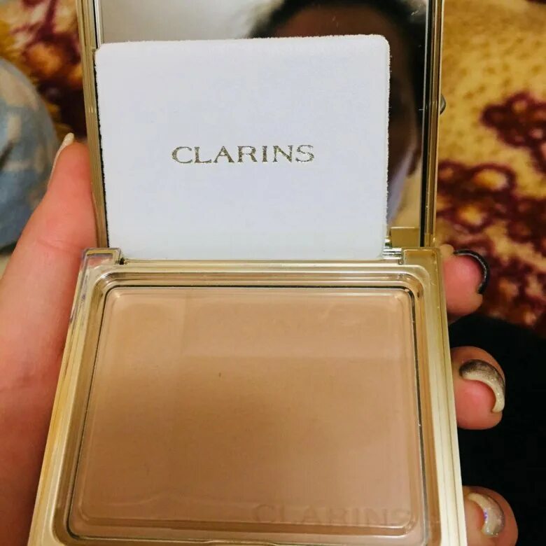 Clarins пудра рассыпчатая. Clarins kit pores matite. Clarins everlasting compact foundation spf 15 105 nude. Пудра clarins. Clarins ever matte compact powder.