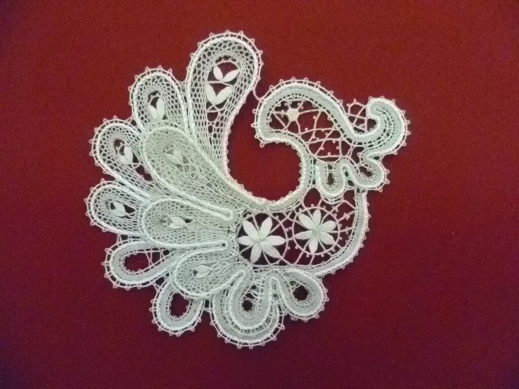 вологодское кружево сувениры. вологодские кружева птичка. вологодское кружево птица сколок. вологодское кружево кружевница. птица счастья вологодчины.