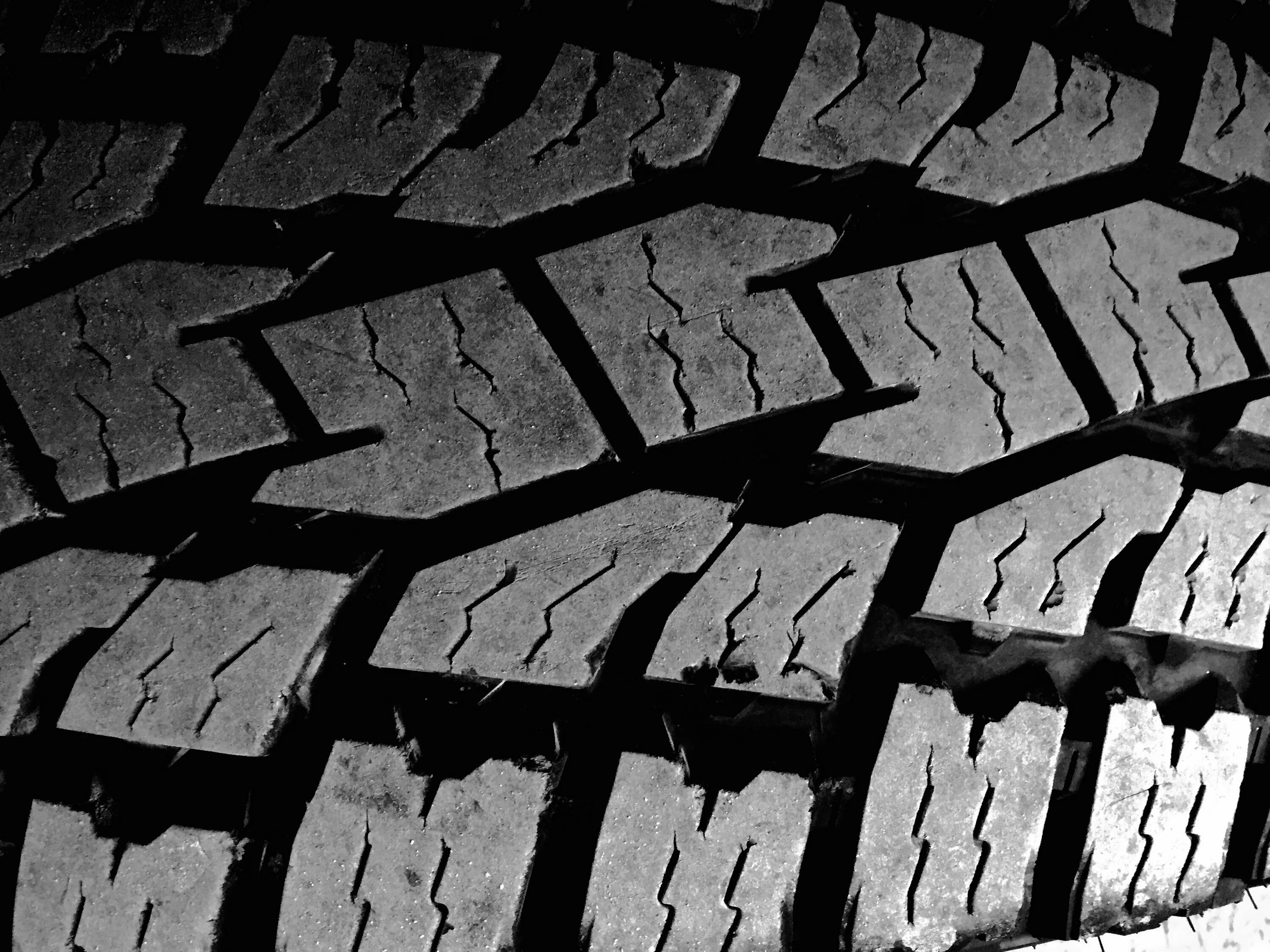 Материал протекторов. Huafeng покрышка hf-133. Материал протекторов. Текстура резины. След протектора шин.