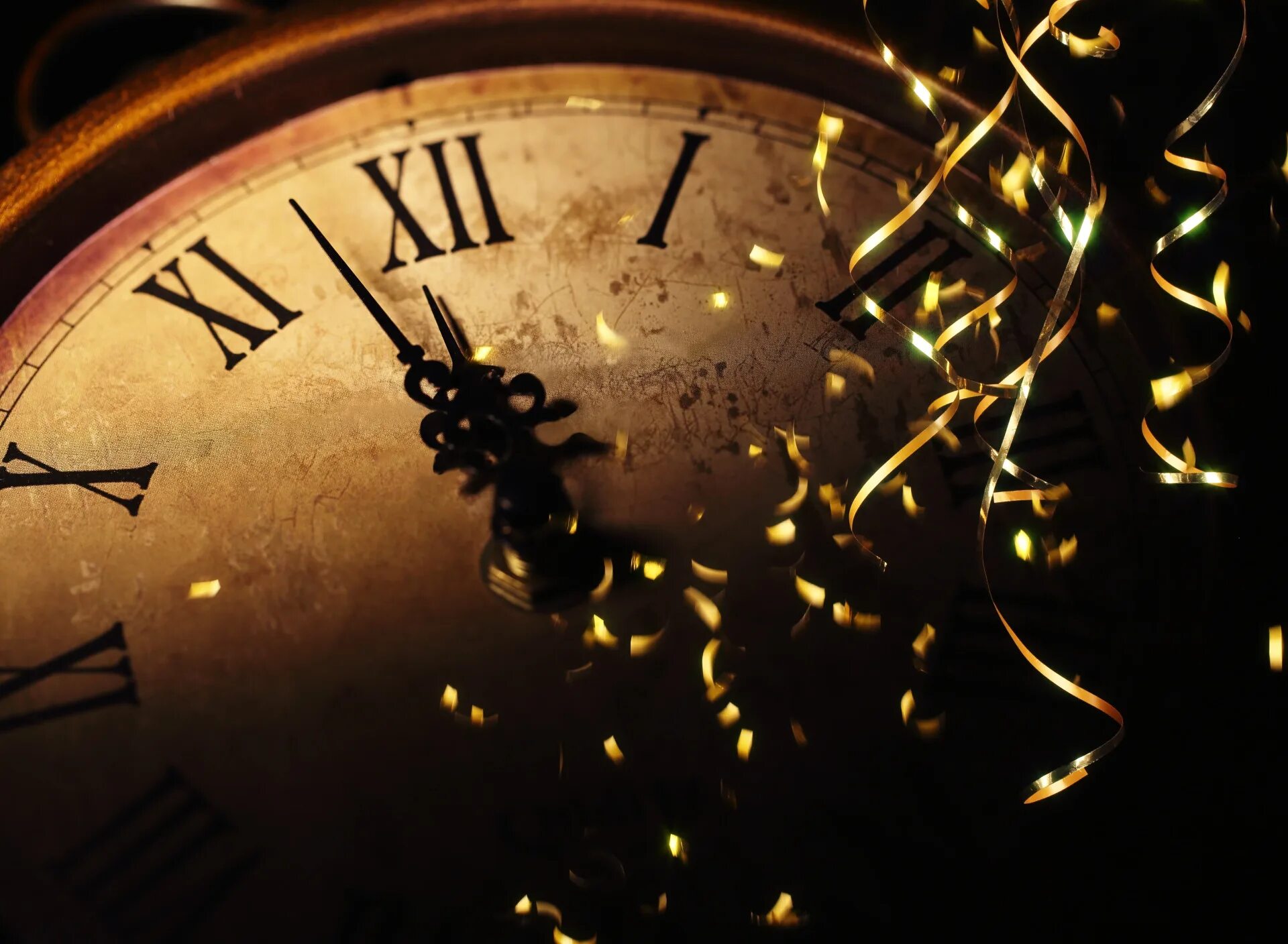 Часы новогодние. Новый год часы. Сказочные часы. Часы на темном фоне. 1024 минуты