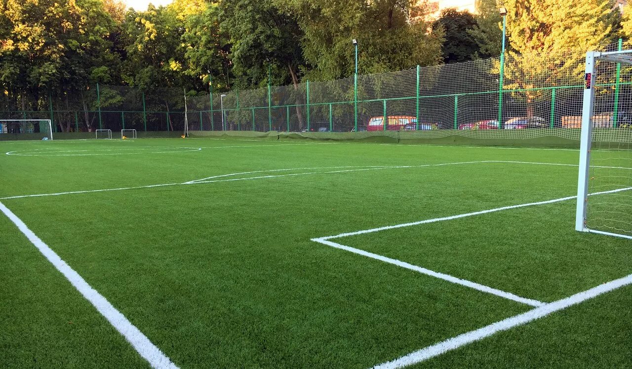Мини футбольное поле. Поле 20 на 20. Поле 20 на 20. Мини футбольное поле 40 на 20. Лобачевского 114 футбольный манеж.