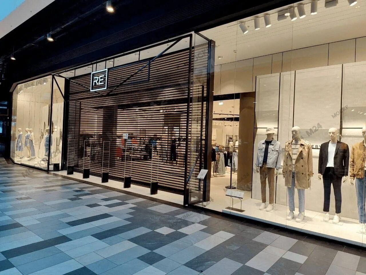 Cr одежда спб. Cropp town екатеринбург. Cr магазин одежды. Reserved европолис. Cr одежда спб.