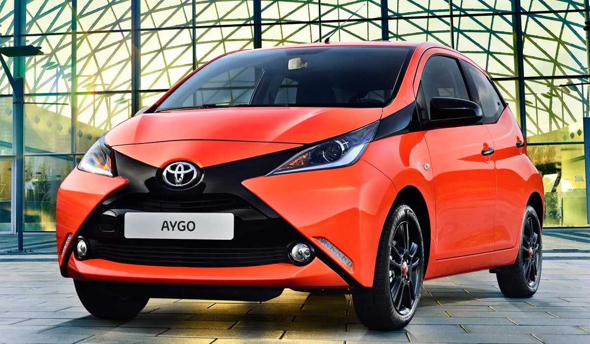 Машина похожая на тойоту. Тойота Айго. Тойота Айго 2. Маленькая Тойота Aygo. Toyota Aygo Autosport.