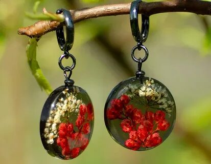 Сережки из смолы
