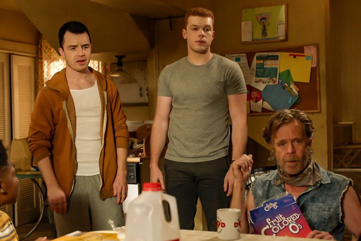 Бесстыжие зал стыда. Бесстыжие зал стыда. Йен галлагер и микки. Бесстыжие зал стыда. Стыд бесстыжие.