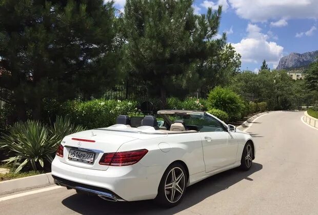 Прокачка фиат улисс 1. Крым прокат автомобилей. Кабриолет на новой риге. Проект крым родстер. Суперкар крым.