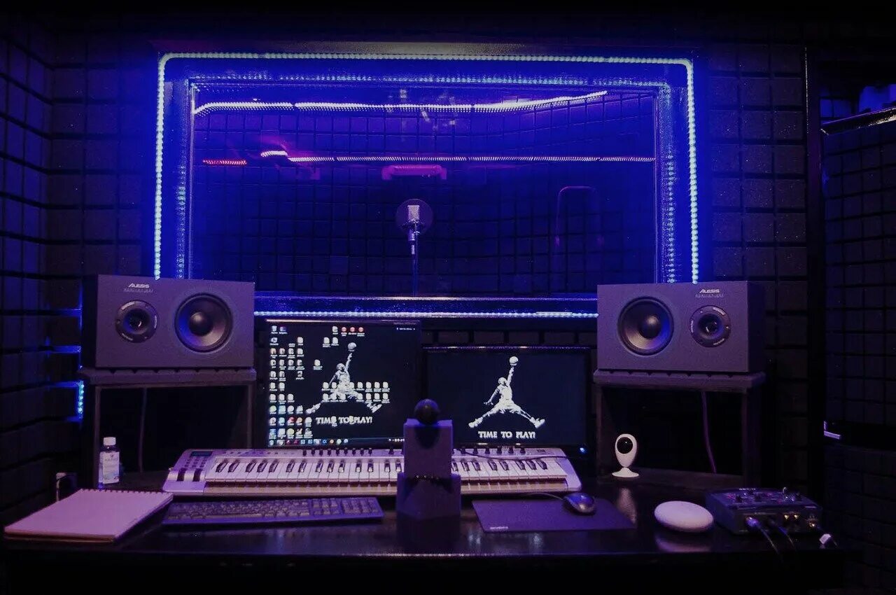 студия звукозаписи. студия звукозаписи орехово-зуево. студия записи. студия звукозаписи спб квартет.