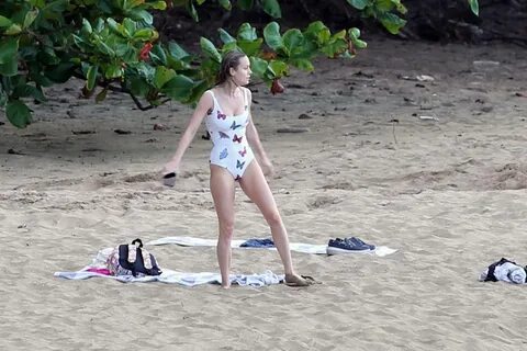 brie larson bikini - www.almalim.com.