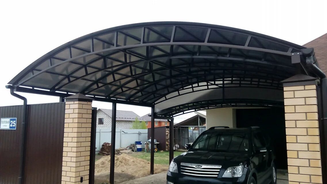 Навес для машины из поликарбоната. Carports навесы автомобильные. Навес для автомобиля вип навес. Навес для автомобиля вип навес. Навес для автомобиля carport.