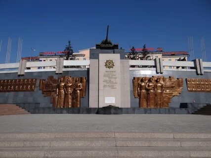 Какие памятники находятся в улан удэ