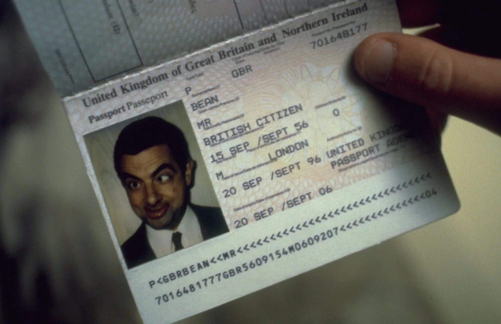 джейсон борн фома киняев. Foma kiniaev/ащьф лштшфум. смешные фамилии. смешные фамилии в паспорте. смешные американские фамилии.