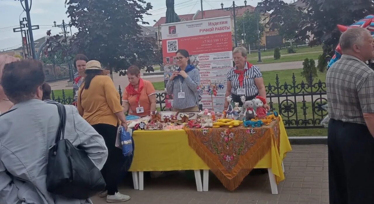 Праздники малоярославца. Шествие. Праздники малоярославца. Югорск парад. Праздники малоярославца.