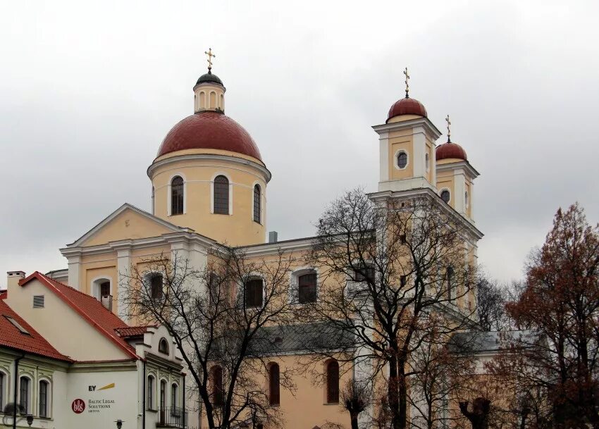 Православный свято духов монастырь вильнюс. Николая в вильнюсе. Костёл св. Духовский храм вильнюс. Костёл святого казимира вильнюс.