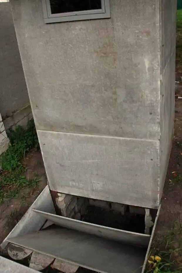 Газоблок туалет. Туалет из шифера на даче. садовый туалет из шифера. дачный туалет из шифера. туалет для дачи из плоского шифера.