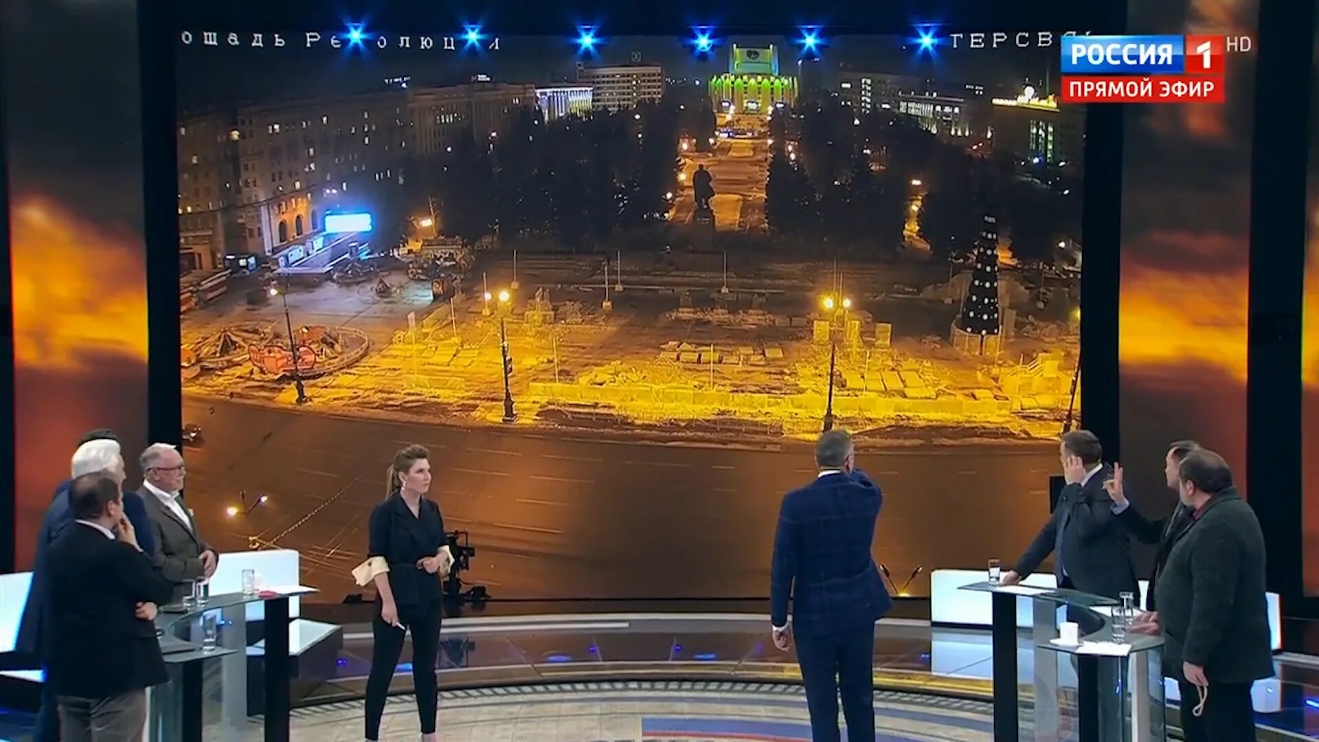 Эфир объявлять. Эфир объявлять. Эфир объявлять. Телеканал дождь признан иностранным агентом. Человечек в наушниках.