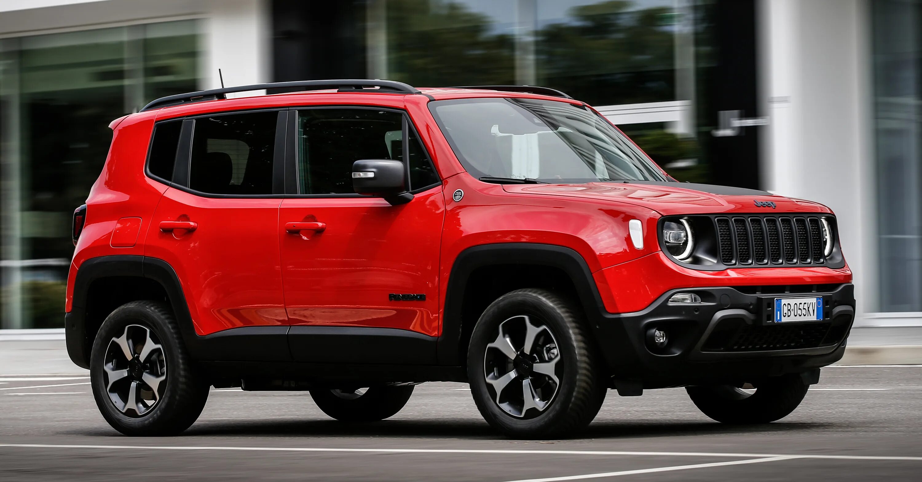 Новые модели джипов. Jeep Renegade 2021. Jeep Renegade Trailhawk 2021. Jeep Renegade 2020. Jeep specs 2021 Renegade.