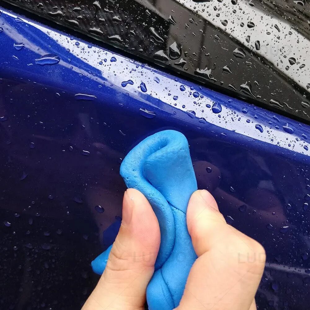 Синяя глина для чистки автомобиля. Синяя глина для авто. Глина для полировки стекла автомобиля. Глина для очистки кузова автомобиля.
